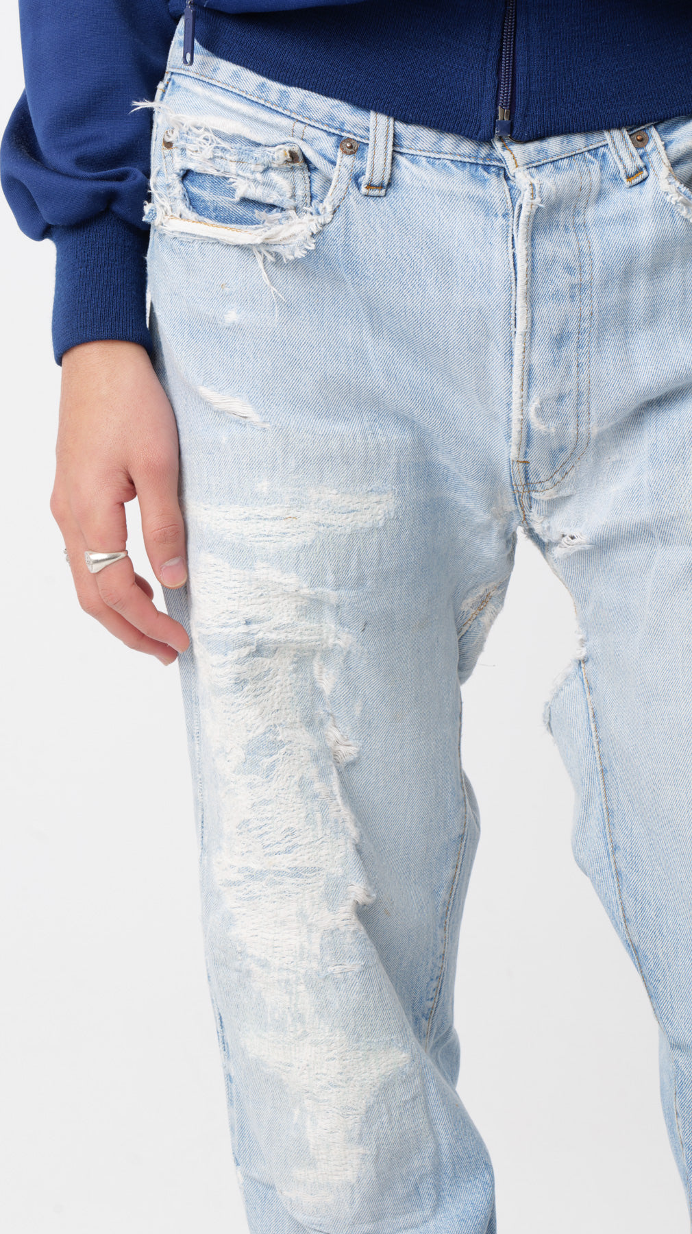 1980s Levi’s Selvedge Redline distressed jeans (w33)